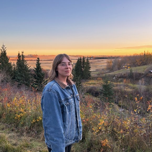 Meet your Posher, Alex - Picture 1 of 1